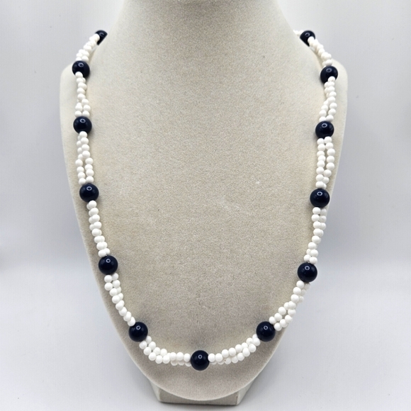 VINTAGE Trifari White and Navy Blue Plastic Beaded Double-Strand Necklace - Picture 1 of 5